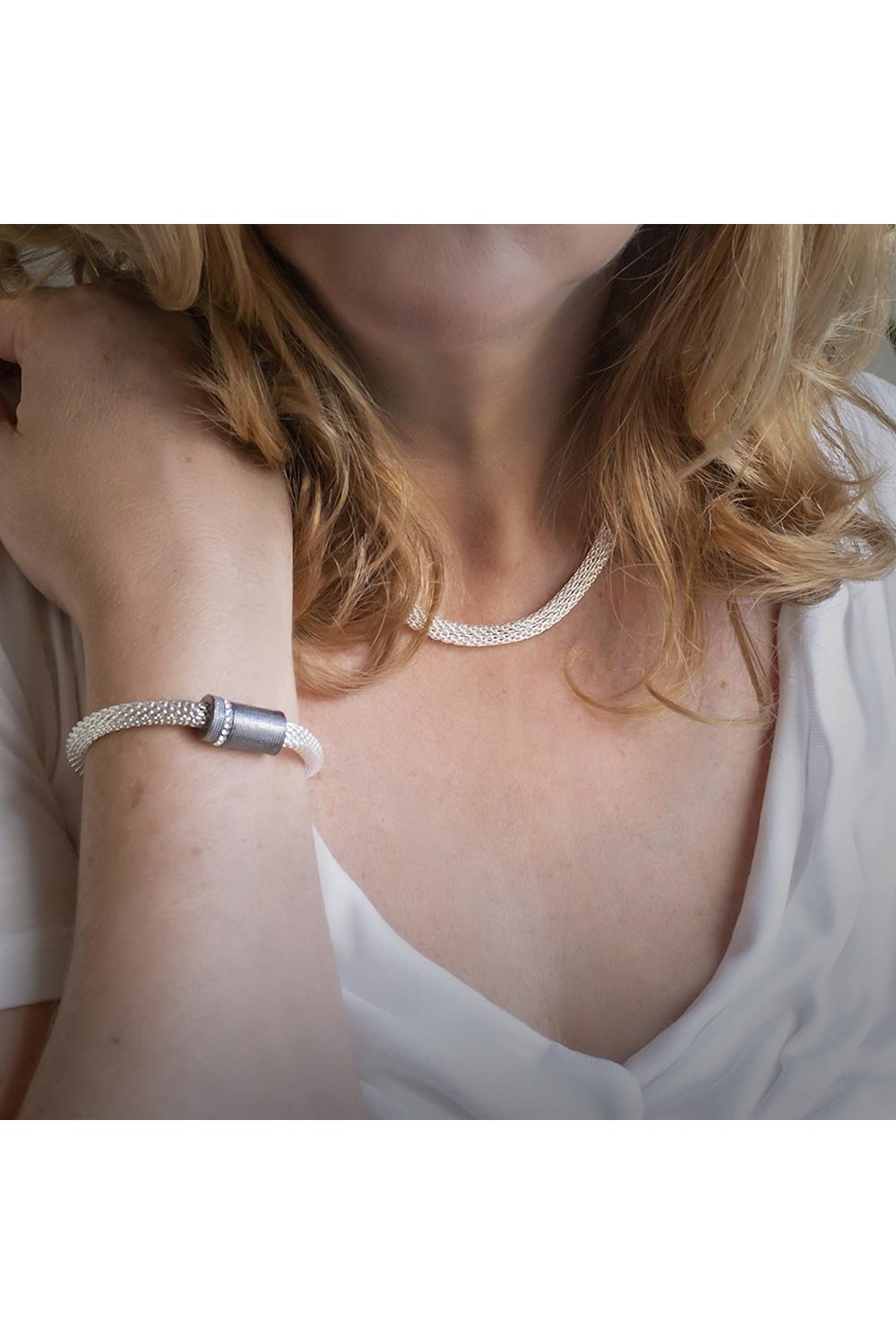 Necklaces > Clasp Silver Chainmail Chocker Necklace at Baronessa